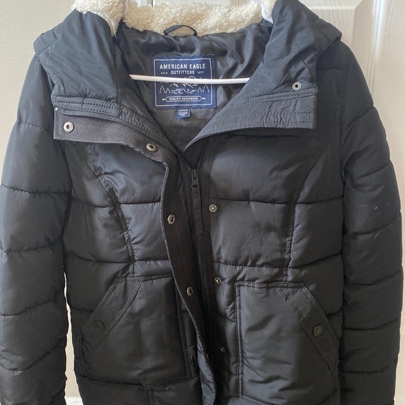 Women’s American Eagle Puffer Jacket - Picture 1 of 6